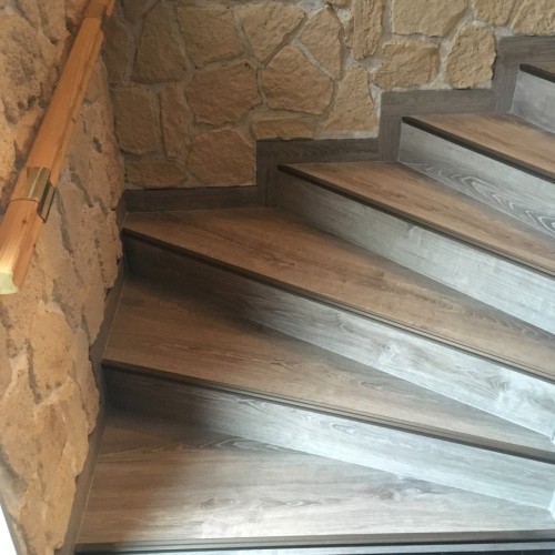 Habillage sur escalier béton